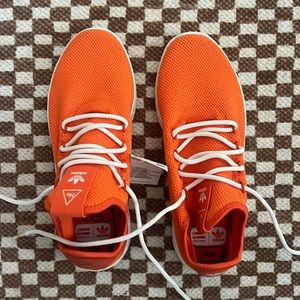 Adidas x Pharrell Williams Tennis HU Sneakers Shoes in Orange Youth Boy's 6 NWT